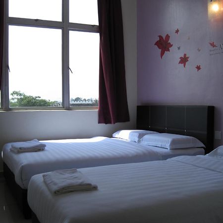Max Inn Hotel Parit Raja Rom bilde