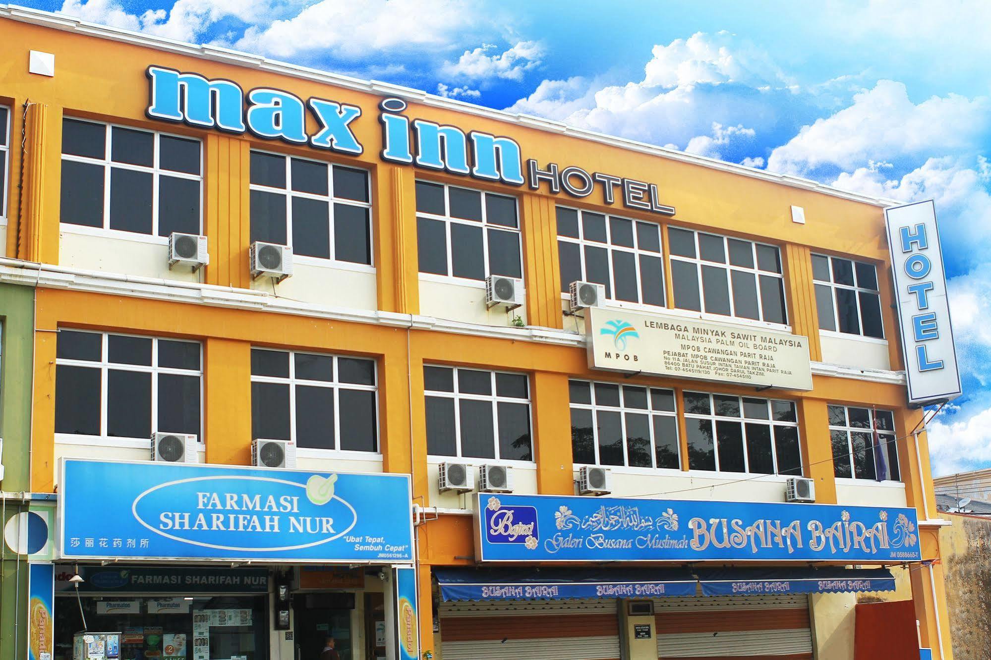 Max Inn Hotel Parit Raja Eksteriør bilde